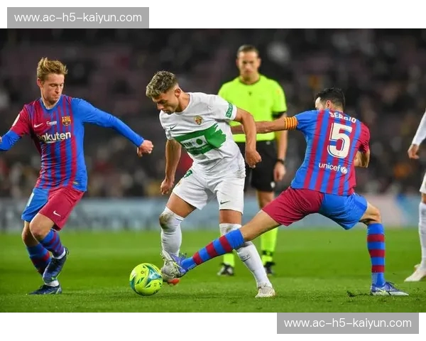 绿白对决，命运交织：云达不莱梅与科隆的恩怨情仇